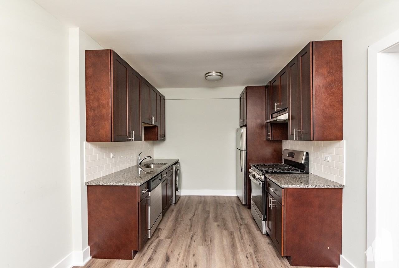 485 Roger Williams Ave #725-13 - Photo 5 of 13