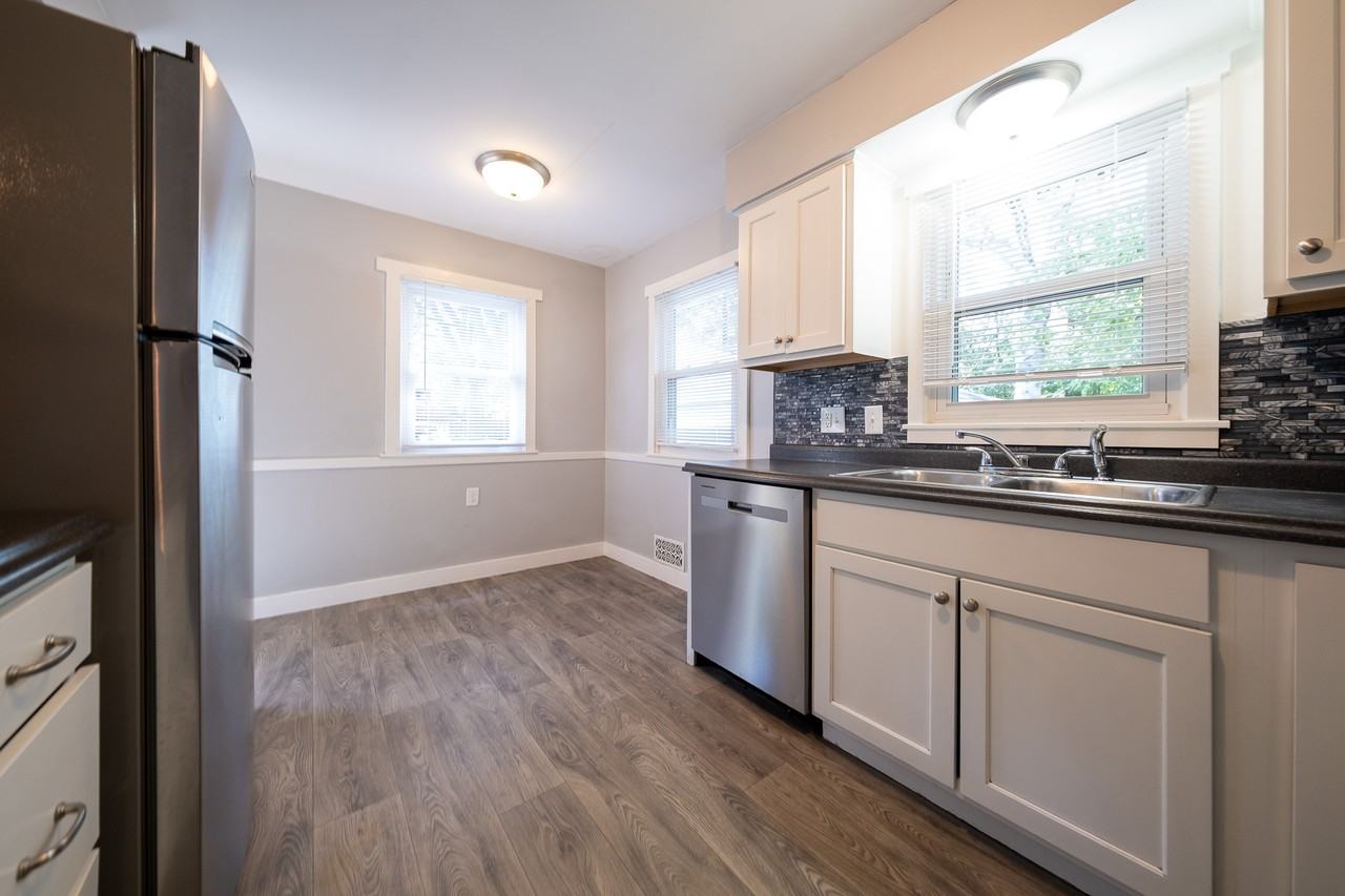 4103 Oregon Ave N #1 - Photo 5 of 33