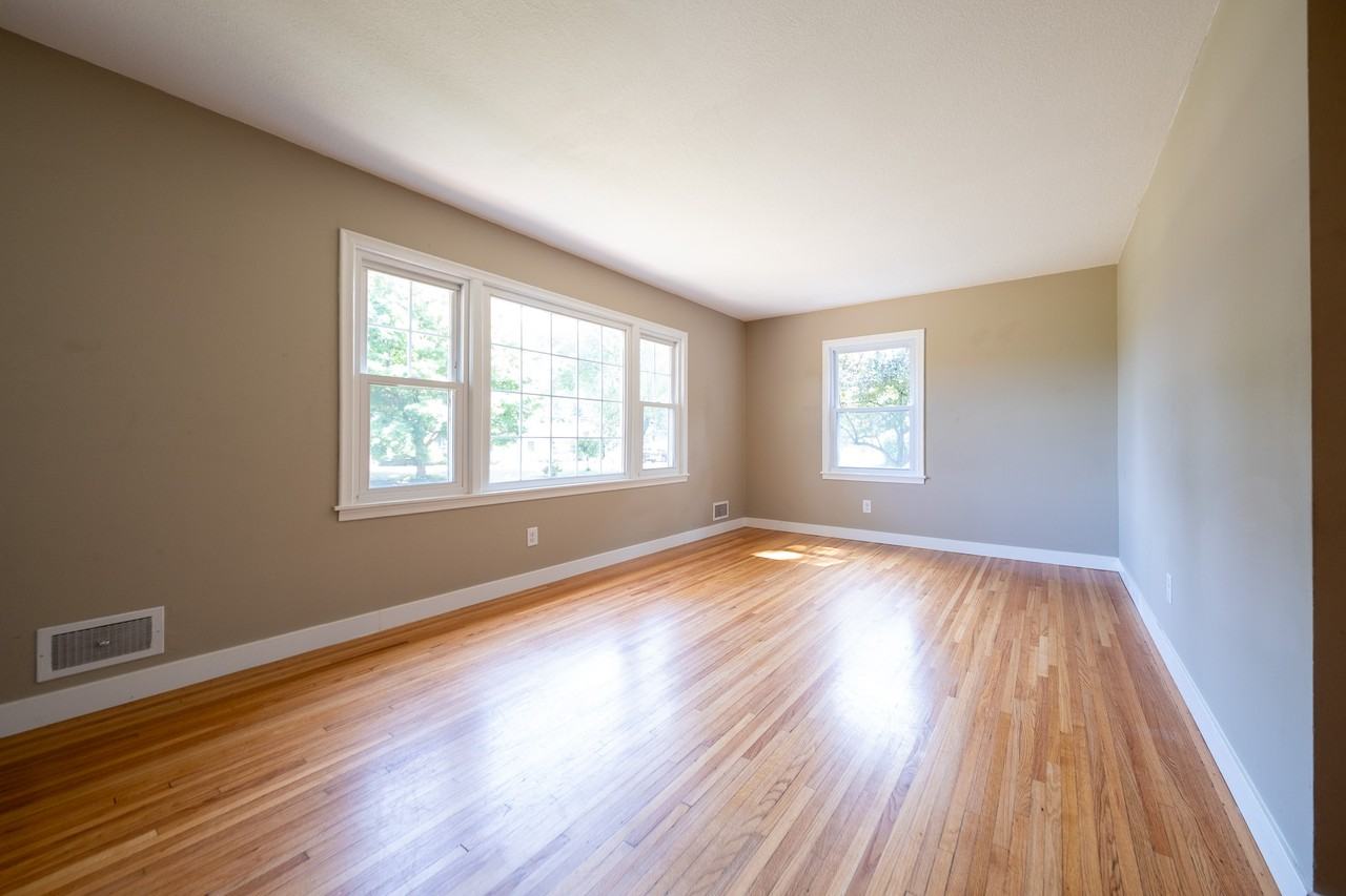 4103 Oregon Ave N #1 - Photo 6 of 33