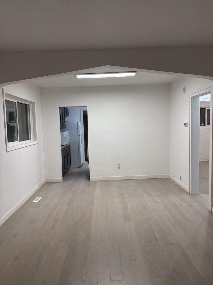 226 Munroe Avenue - Photo 3 of 15
