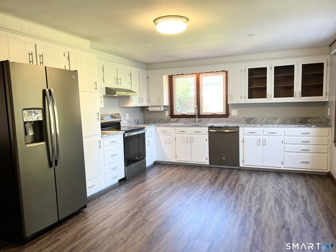 609 Hunting Hill Ave - Photo 6 of 24