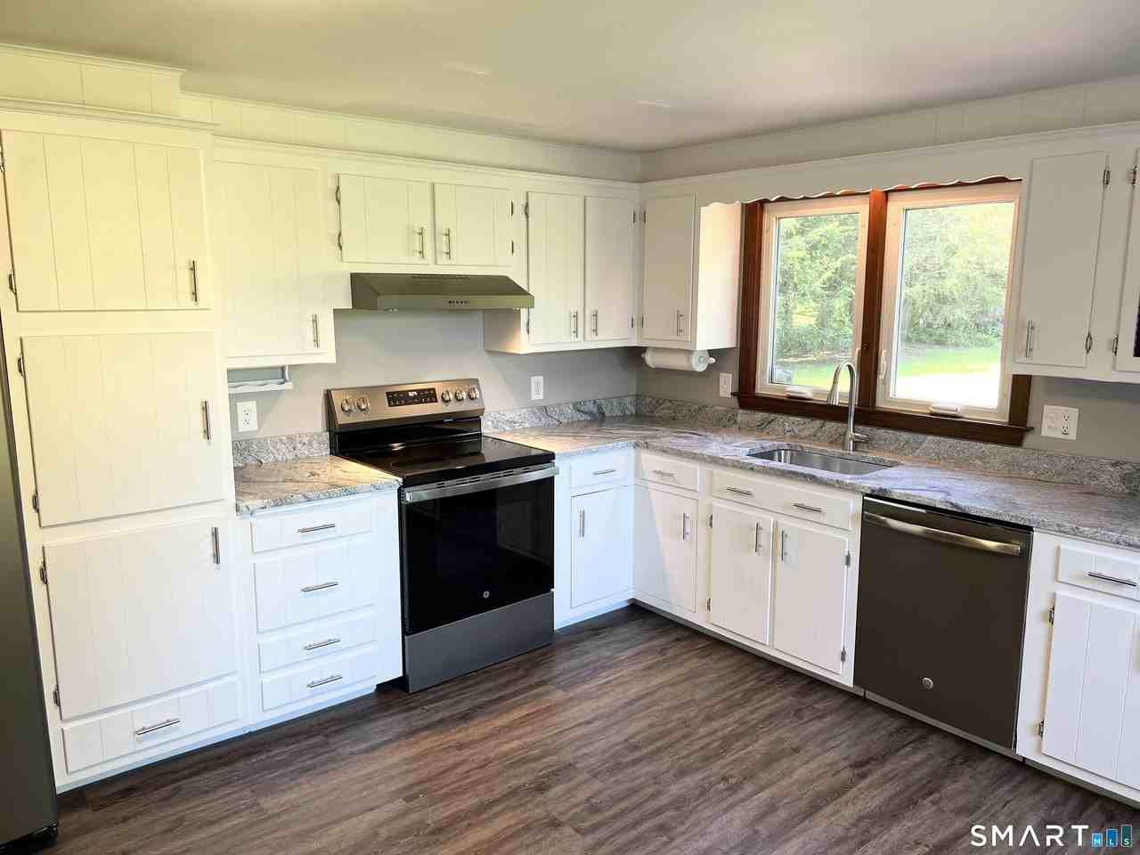 609 Hunting Hill Ave - Photo 7 of 24