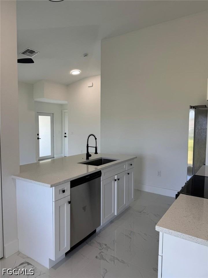 4677 Golfview Blvd - Photo 5 of 17