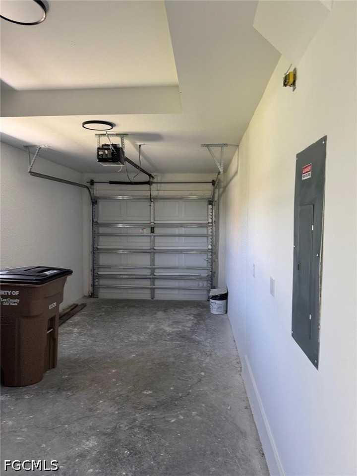 4677 Golfview Blvd - Photo 7 of 17