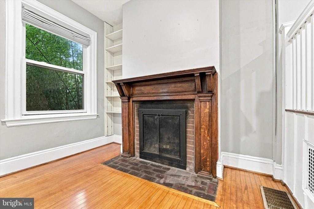 315 Kent Rd - Photo 6 of 28
