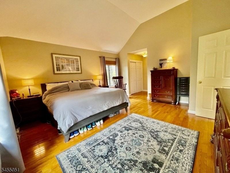 2 Hawthorne Pl - Photo 2 of 26