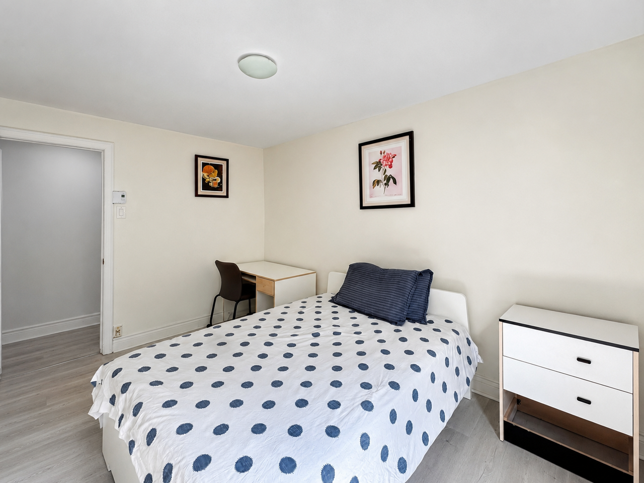 3070 Avenue Barclay - Photo 2 of 10