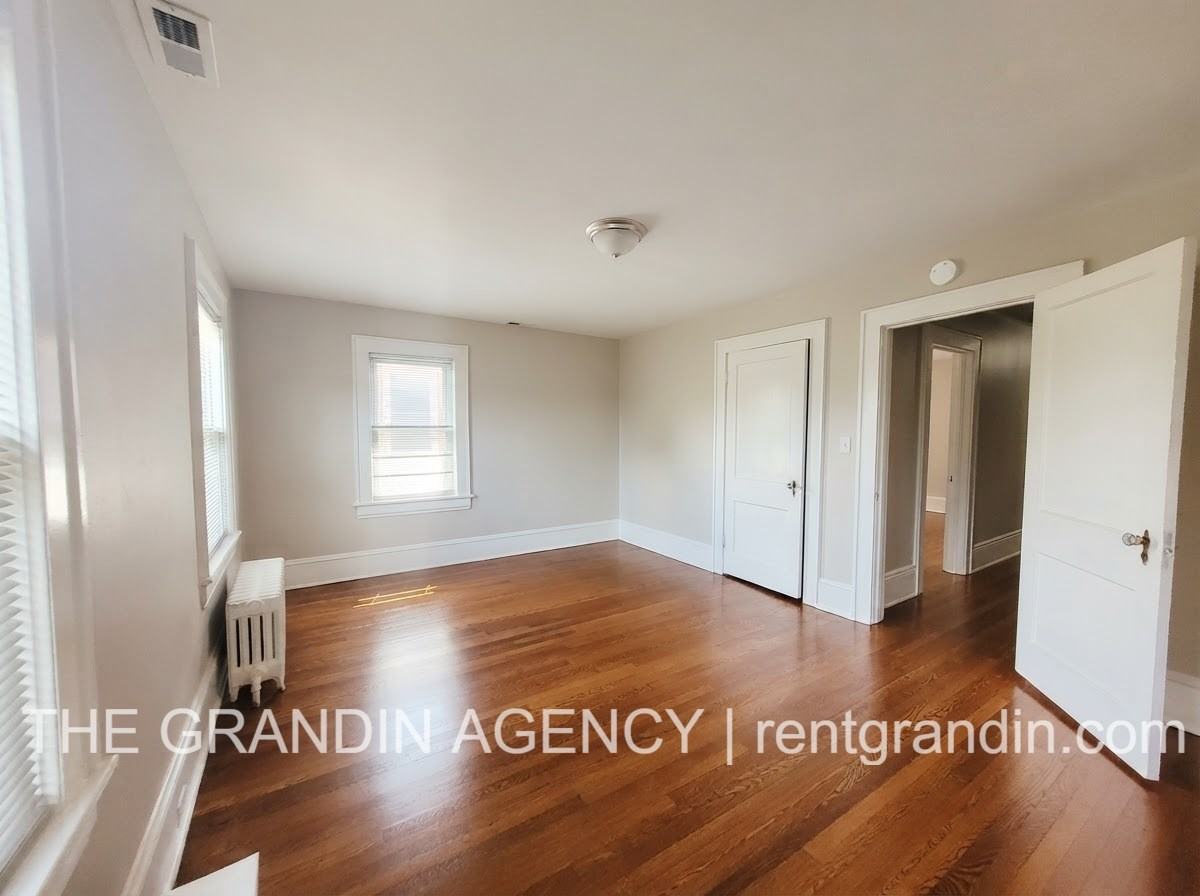 2110 Memorial Ave Sw #2110 - Photo 6 of 12