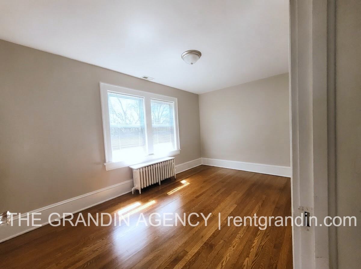 2110 Memorial Ave Sw #2110 - Photo 7 of 12