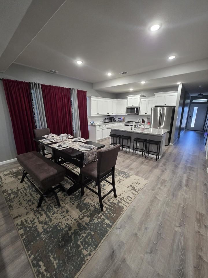 Catalpa Dr - Photo 2 of 4