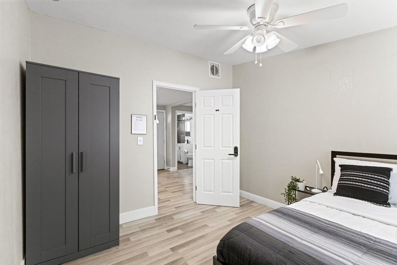 E Wilson Ave - Photo 5 of 14