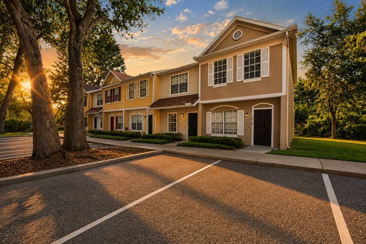 Plantation Cove Dr - Photo 4 of 17