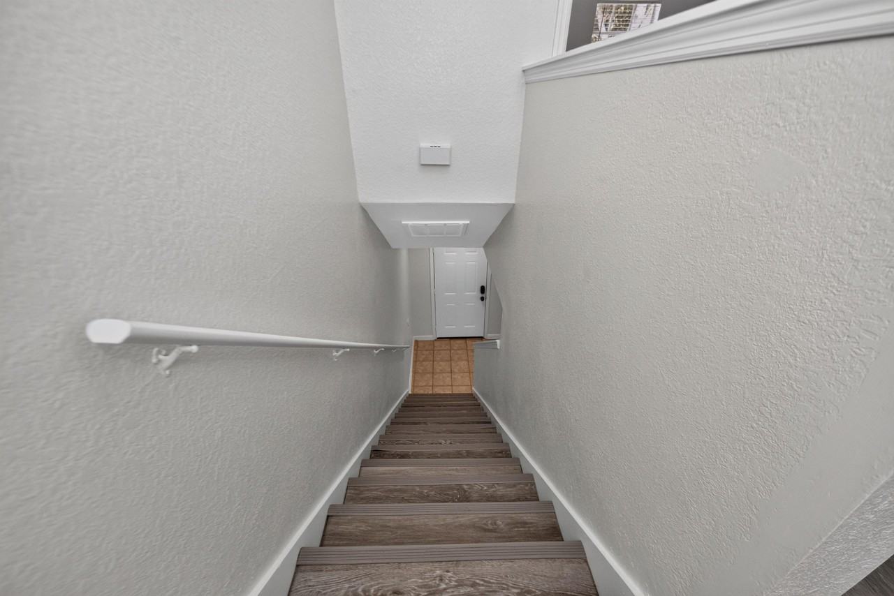 Plantation Cove Dr - Photo 6 of 17