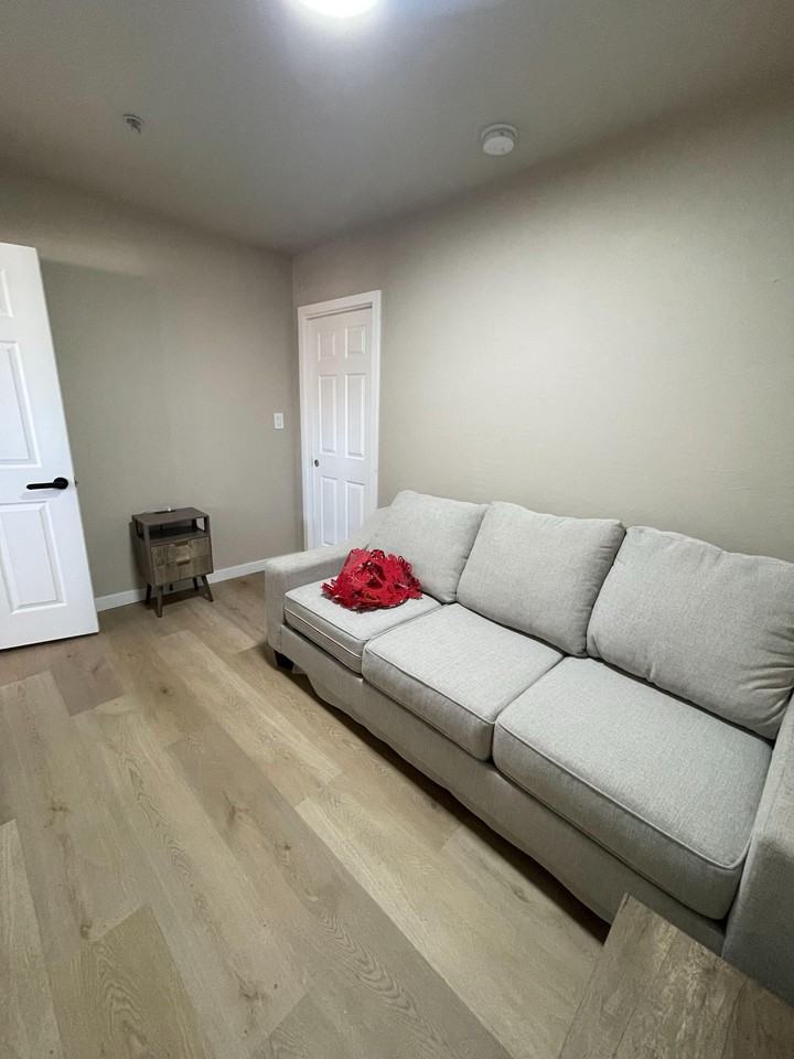 1326 West Wier Avenue - Photo 6 of 7