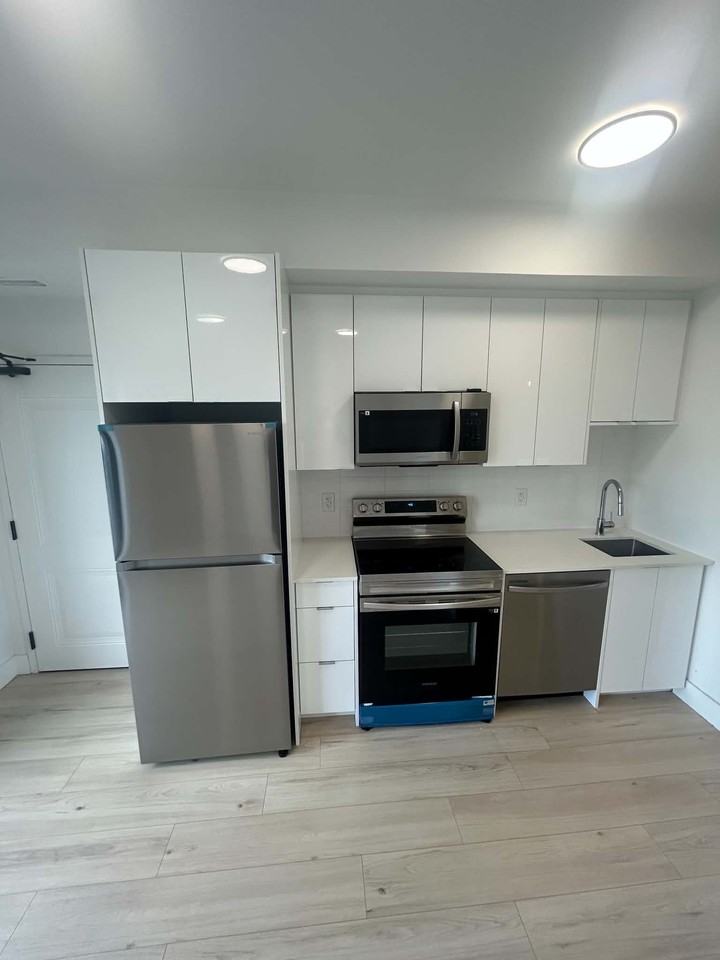 7277 Wilson Crescent - Photo 5 of 11
