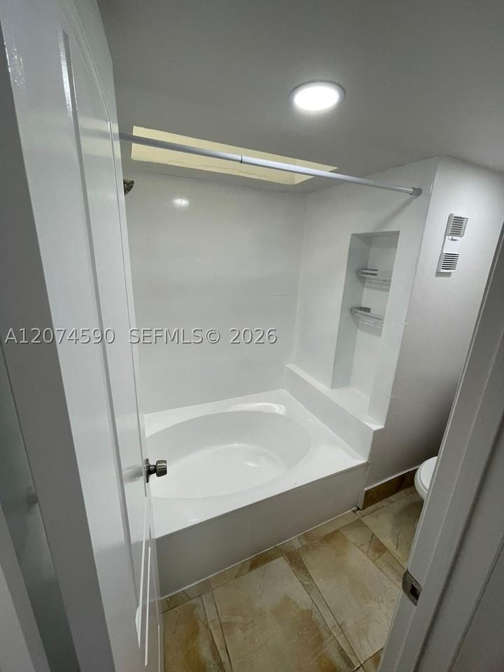 13037 Sw 88th Ln #204A - Photo 5 of 10