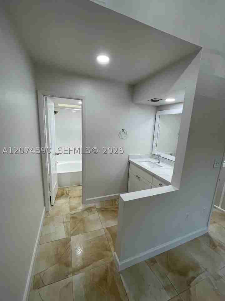 13037 Sw 88th Ln #204A - Photo 6 of 10
