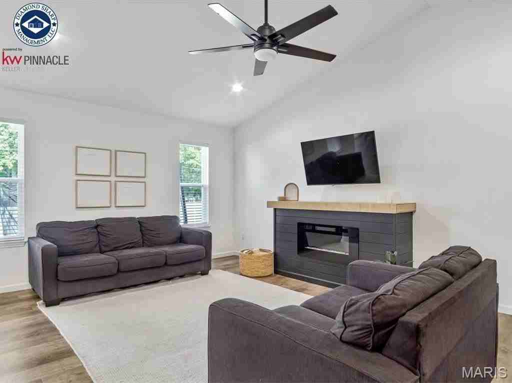 1159 Lear Ln - Photo 5 of 21