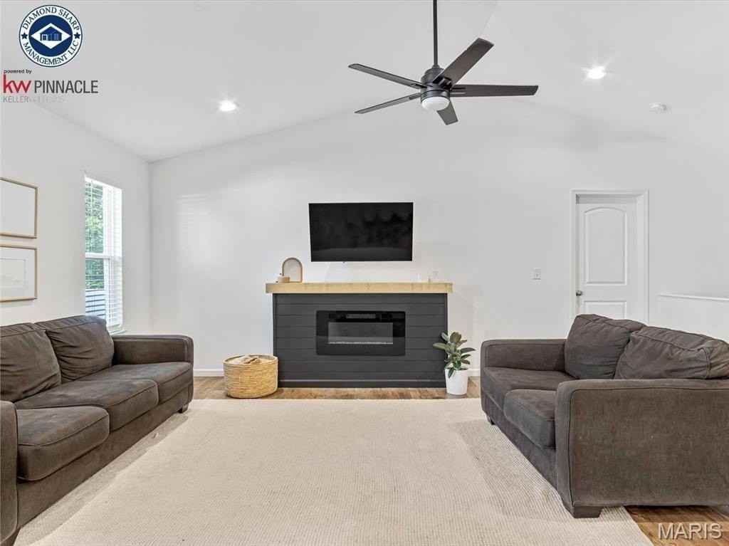 1159 Lear Ln - Photo 6 of 21