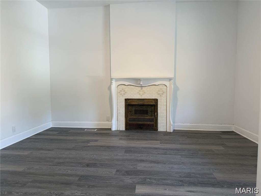 570 Washington Pl - Photo 4 of 15