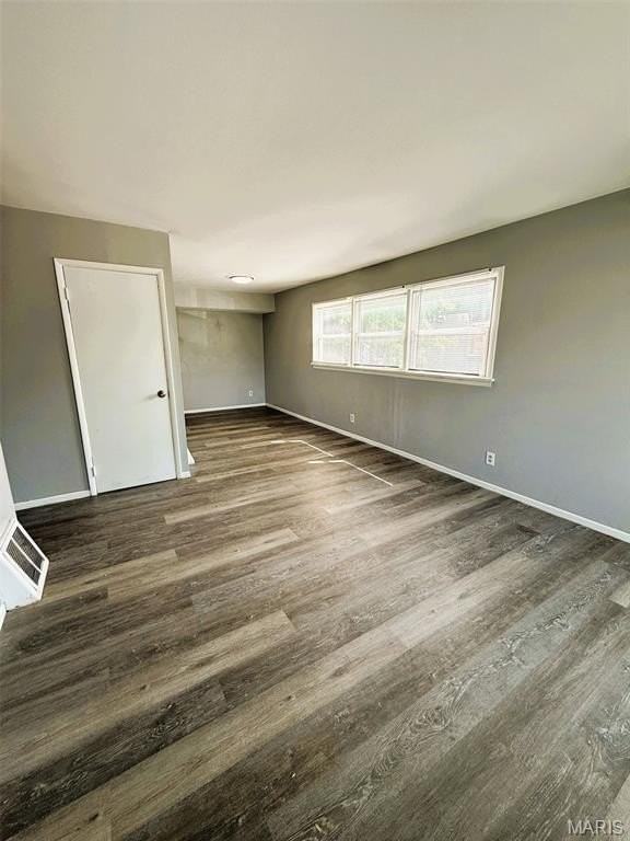 323 Shepley Dr - Photo 3 of 25