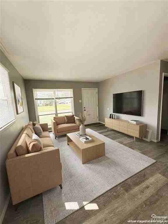 323 Shepley Dr - Photo 6 of 25