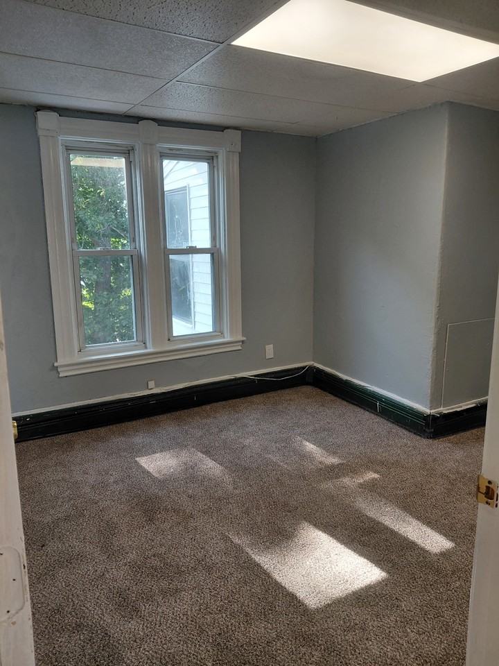 117 Pine St #2 - Photo 6 of 7