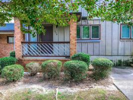 featured image of 230 Westbrooke Dr #1