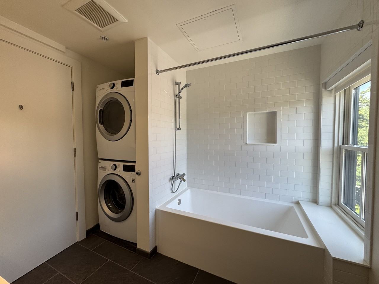 25 E Main St #4 - Photo 3 of 11