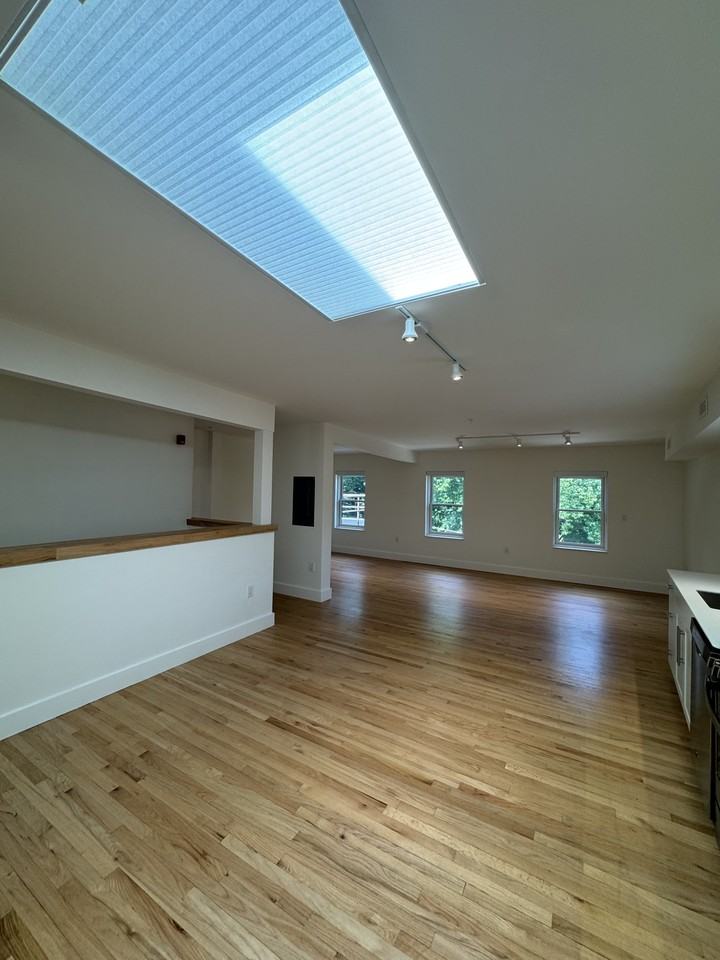 25 E Main St #4 - Photo 7 of 11