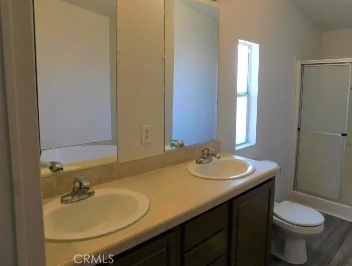 6833 Rea Avenue - Photo 3 of 8