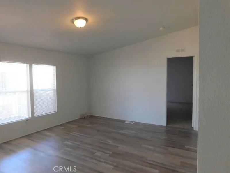 6833 Rea Avenue - Photo 6 of 8