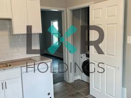 featured image of 297 N Laurel St #1