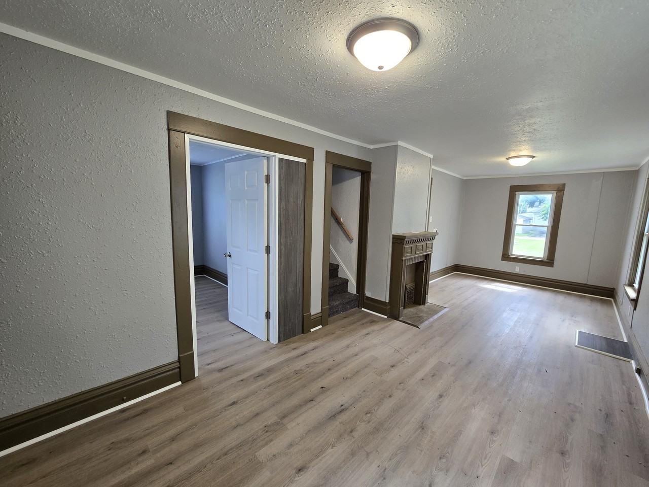 716 Fowler St #1 - Photo 3 of 23