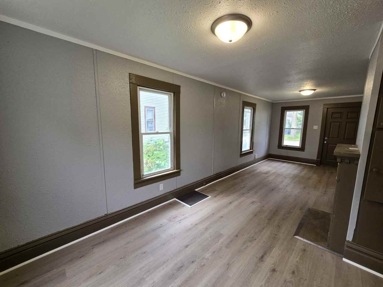 716 Fowler St #1 - Photo 4 of 23