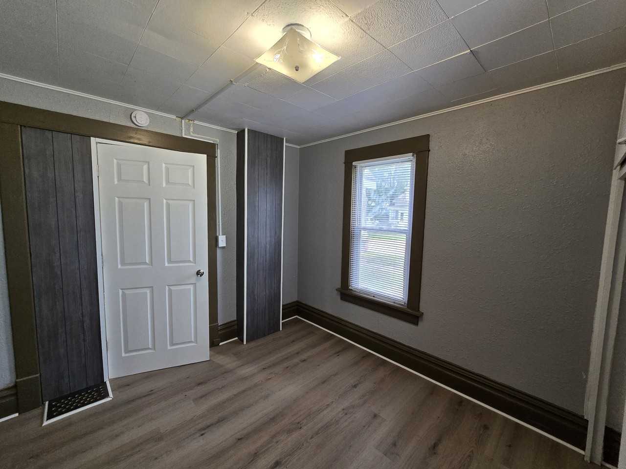 716 Fowler St #1 - Photo 7 of 23