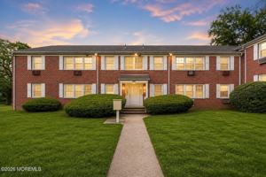 featured image of 48 Stonehurst Blvd #C