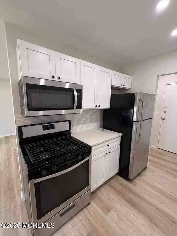 48 Stonehurst Blvd #C - Photo 4 of 22