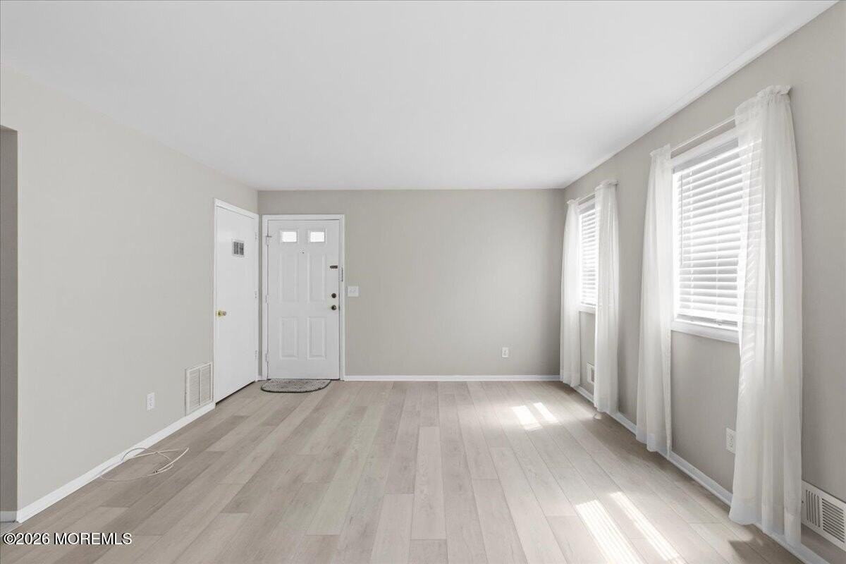 601 Mistletoe Ave #20 - Photo 3 of 18