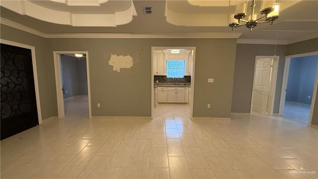 6613 S Amarillo Ln - Photo 4 of 17