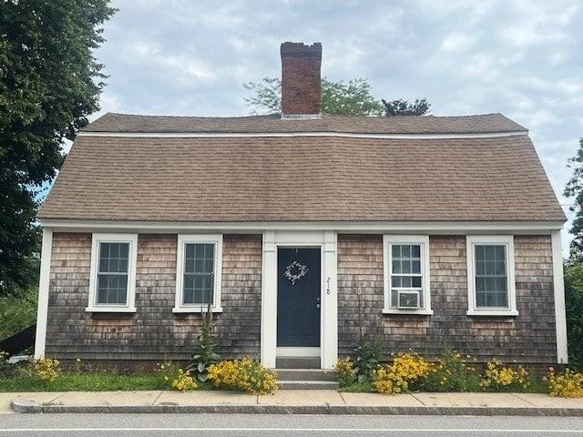 218 Sandwich St - Photo 2 of 38