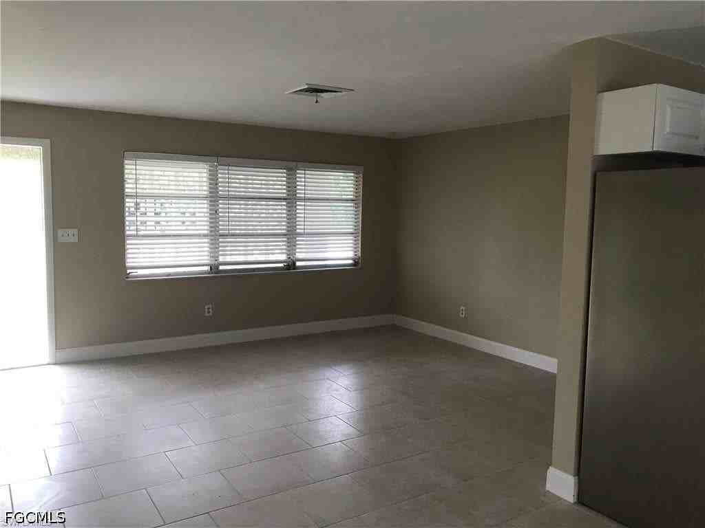 111 Highland Ave - Photo 6 of 17