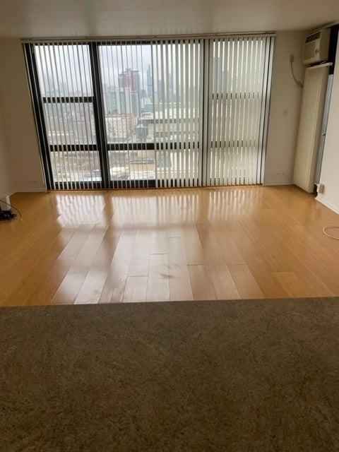 2605 S Indiana Ave - Photo 6 of 32