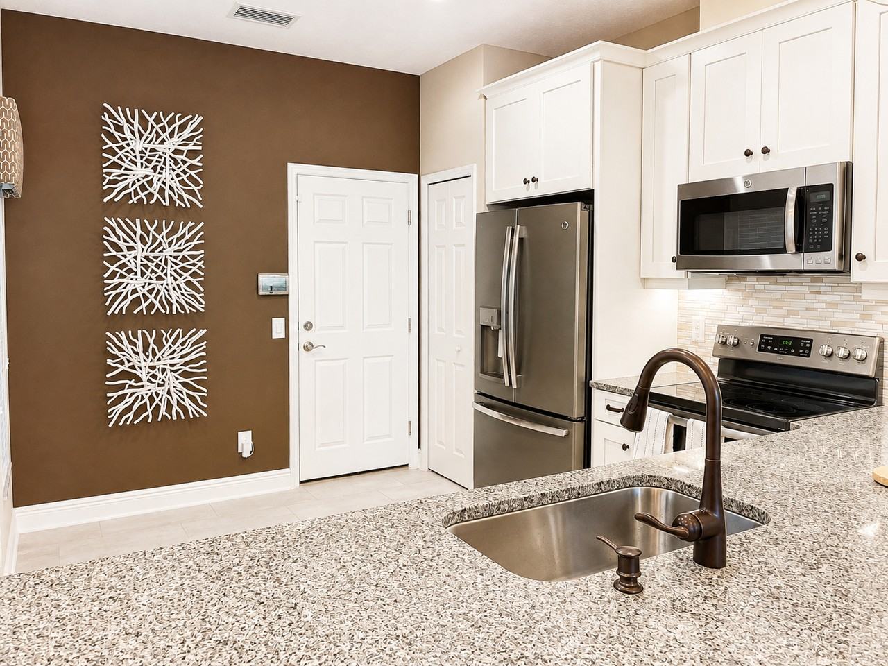 2556 Stapleford Pl - Photo 6 of 29