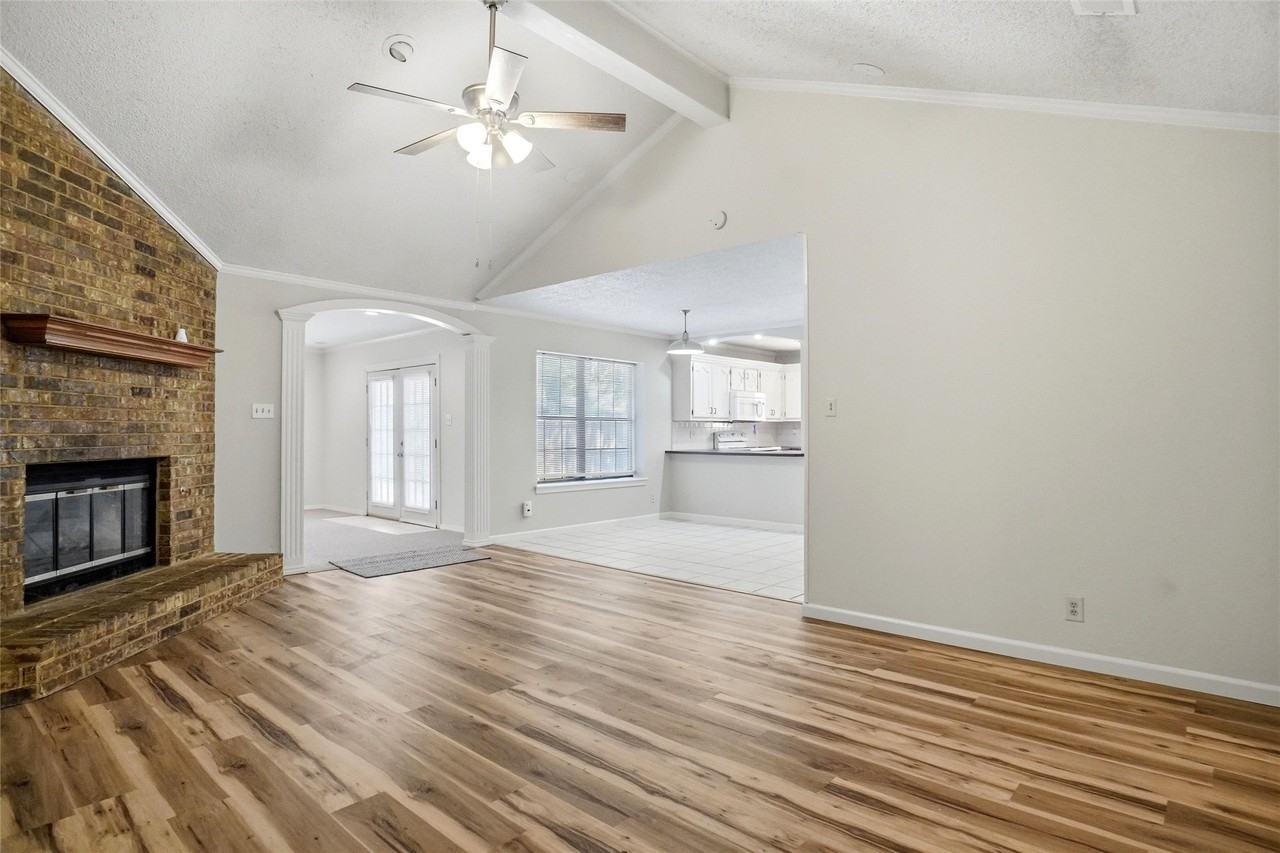 1417 Copper Ridge St - Photo 4 of 27