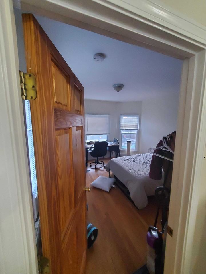 Beacon St - Photo 5 of 8