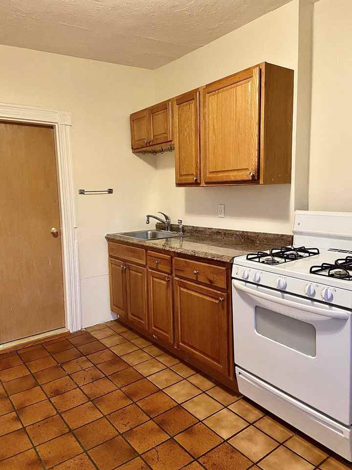 Beacon St - Photo 2 of 14