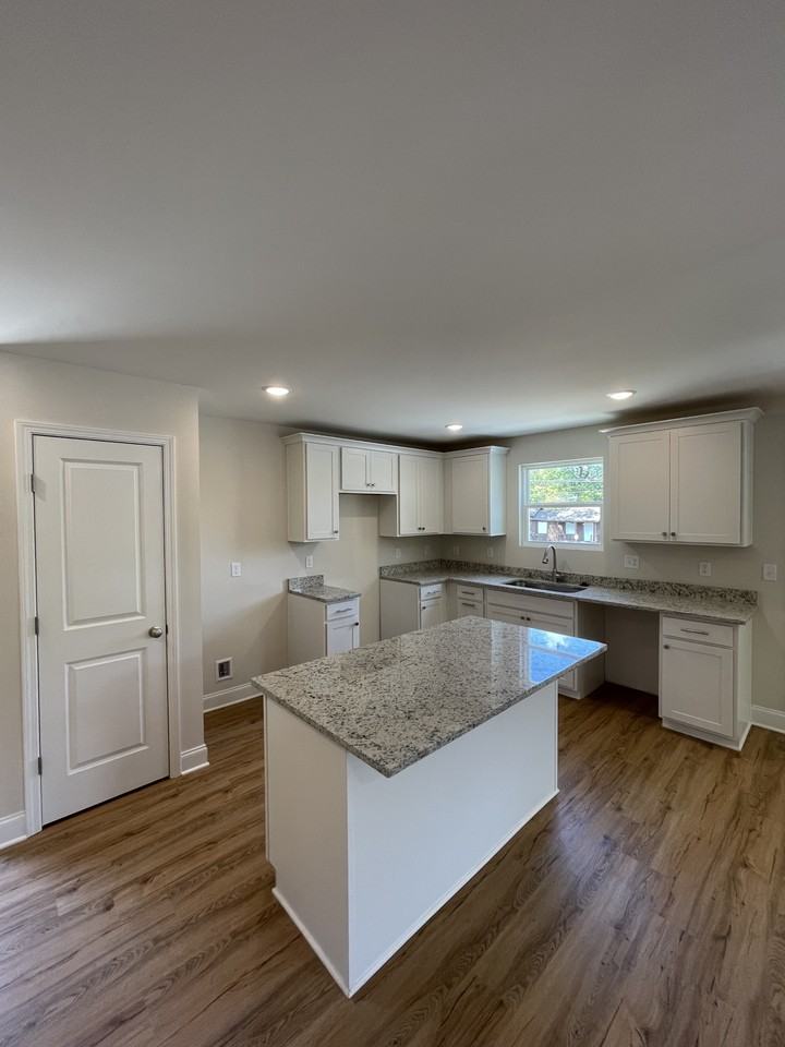 2306 Wilson St #1 - Photo 3 of 13
