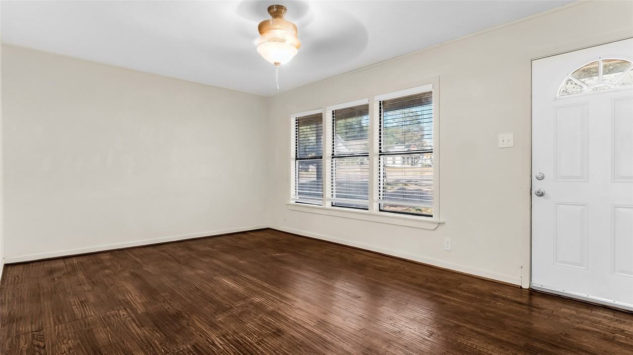 501 S Perry Ave - Photo 4 of 17