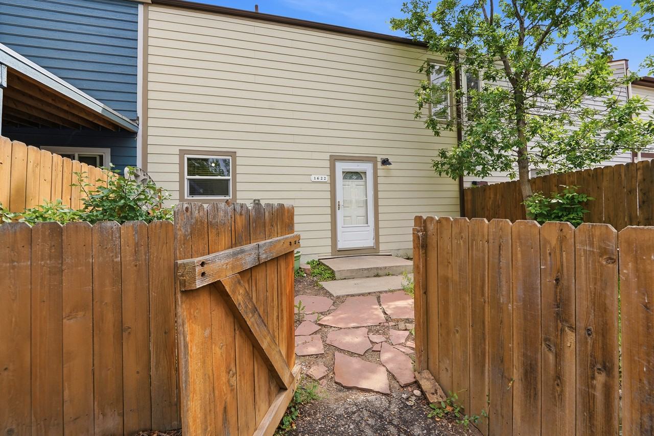 1622 Longbow Ct #1 - Photo 2 of 26